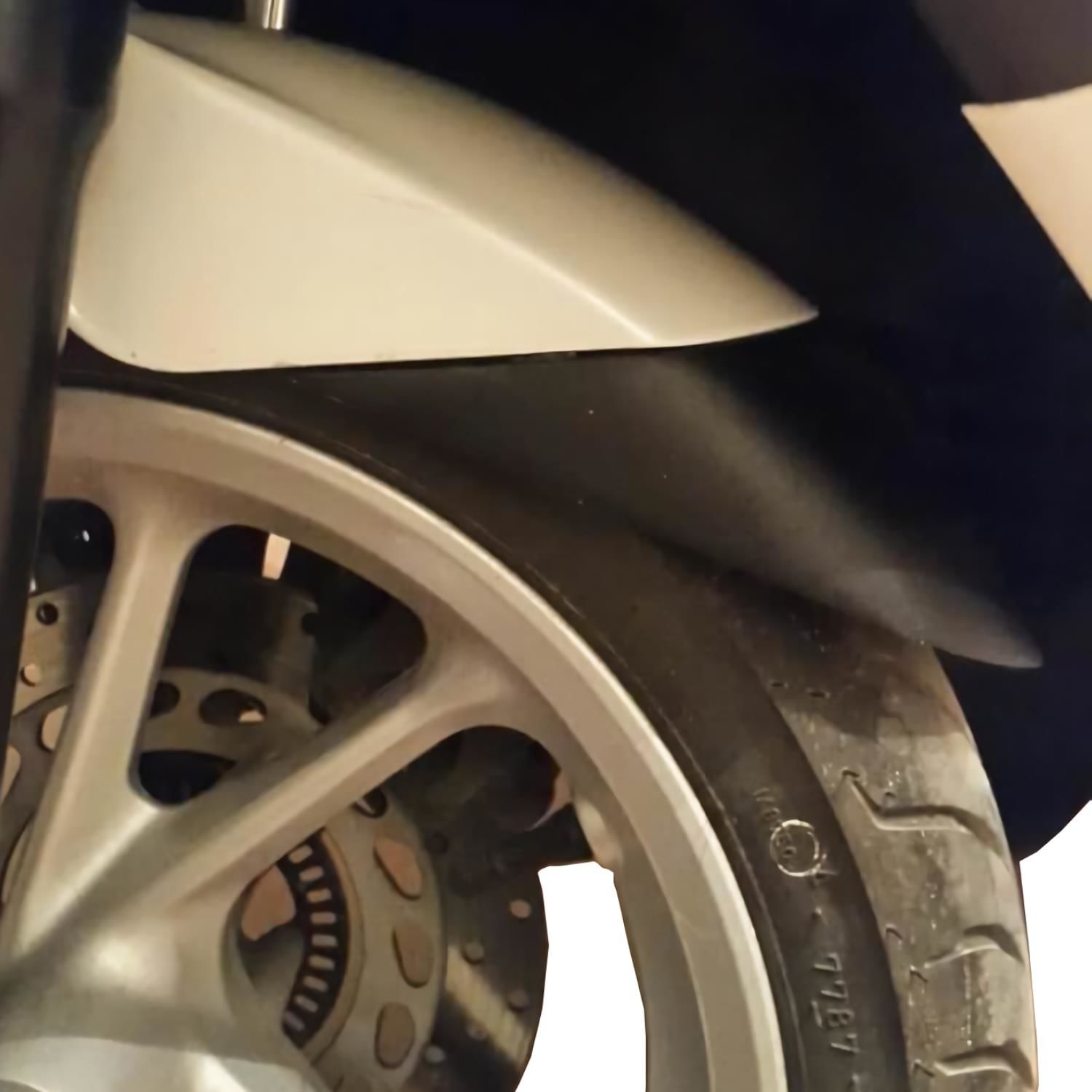 GP Kompozit Yamaha NMAX 125 / 155 2015-2023 Uyumlu Ön Çamurluk Uzatma Siyah